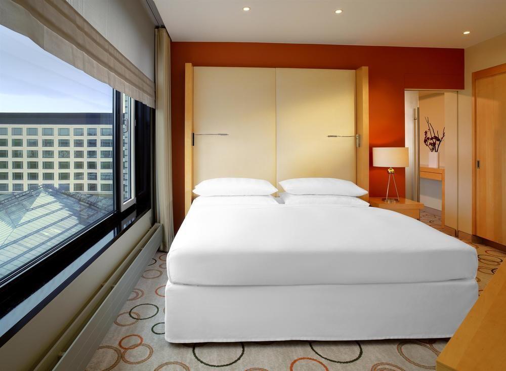 Sheraton Grand Esplanade 5*