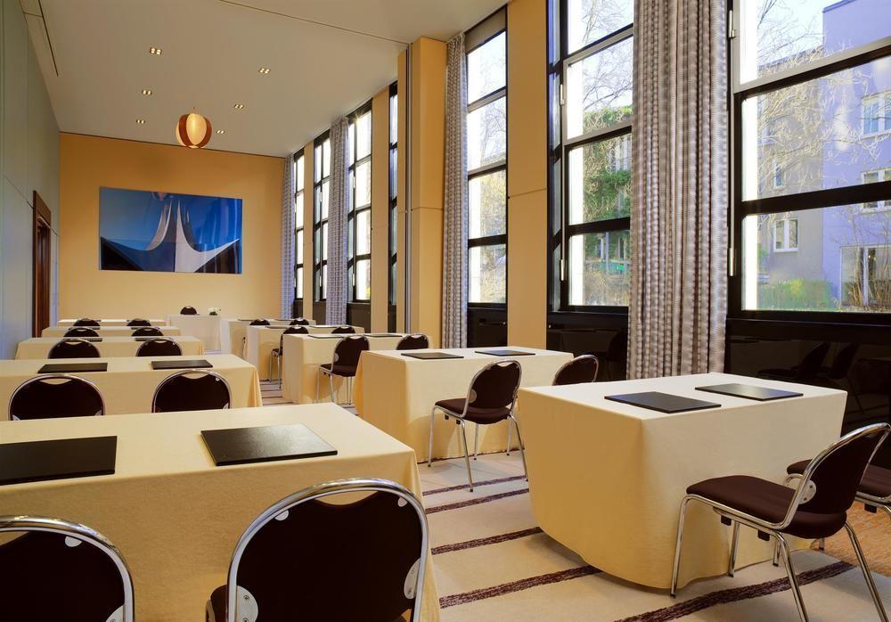 Sheraton Grand Esplanade Hotel